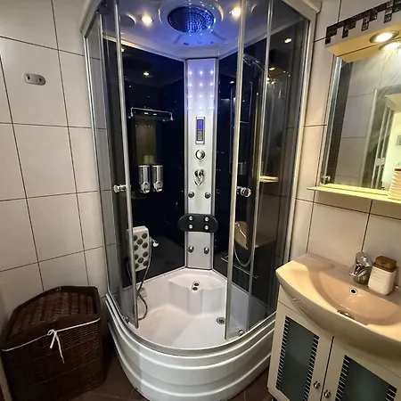 Apartman By The Sea *